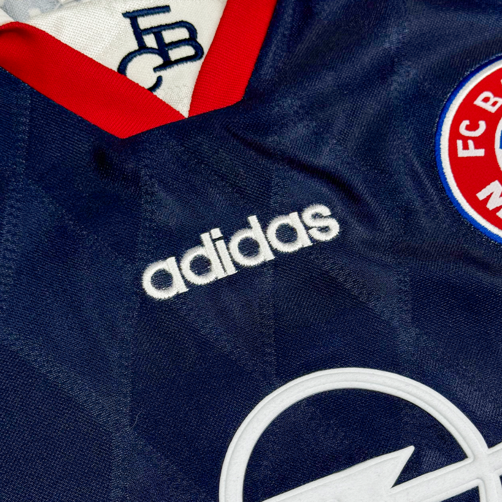 Bayern Munich 1997/99 Local