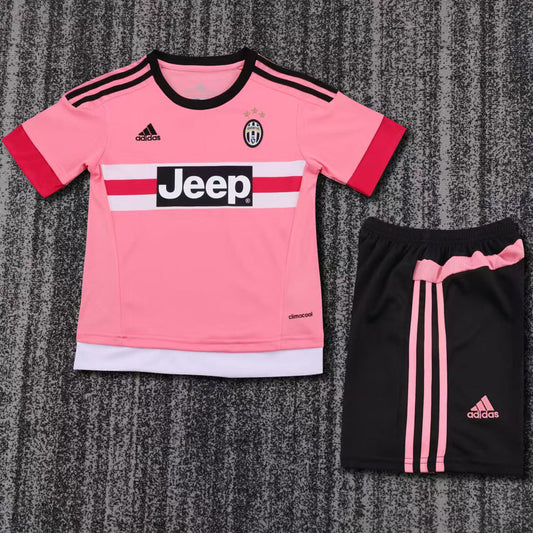 16 Juventus 2015/20 Visitante