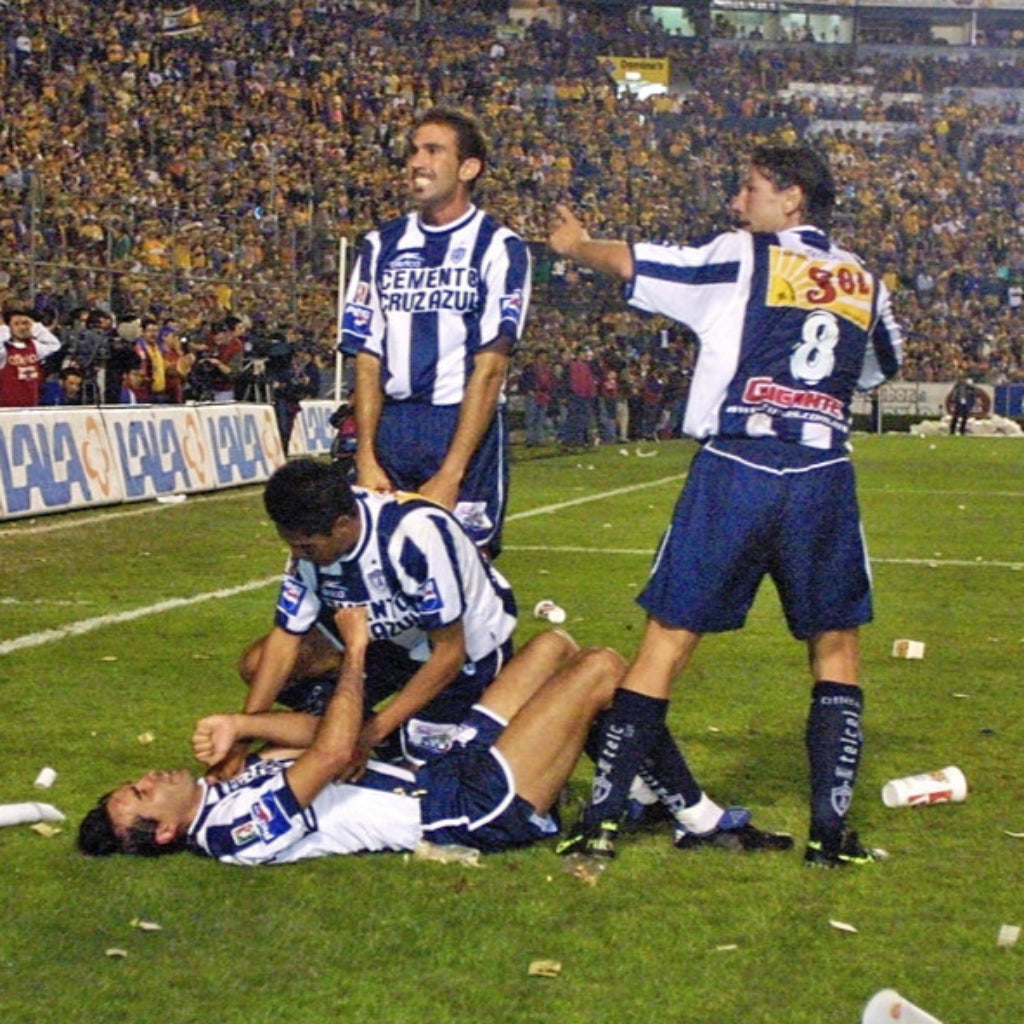 Pachuca 2001/02 Local
