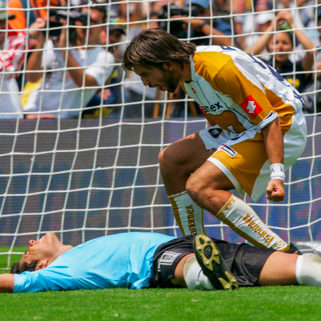 Pumas UNAM 2003/04 Local