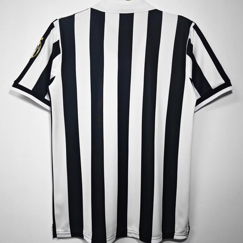 Jersey 1998/99 Juventus Local Manga corta Versión Fan Retro