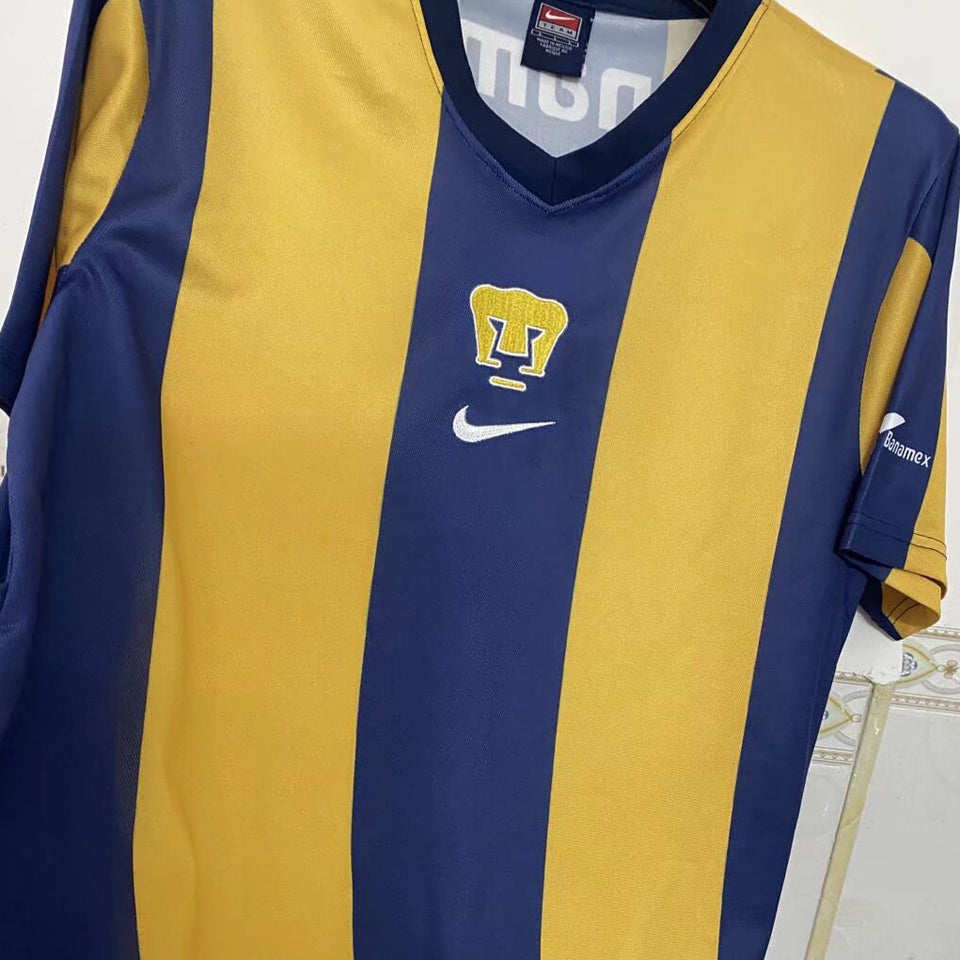 01 Pumas 2000/20 Local