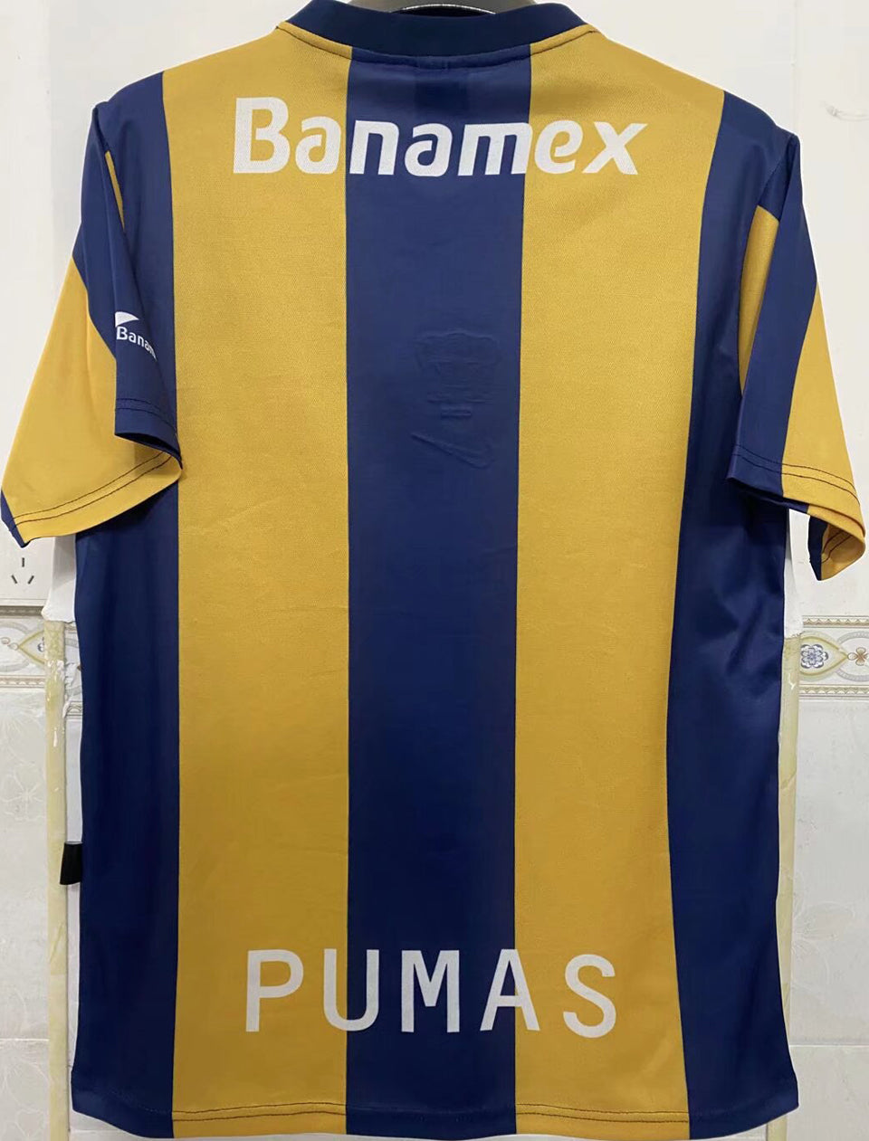01 Pumas 2000/20 Local