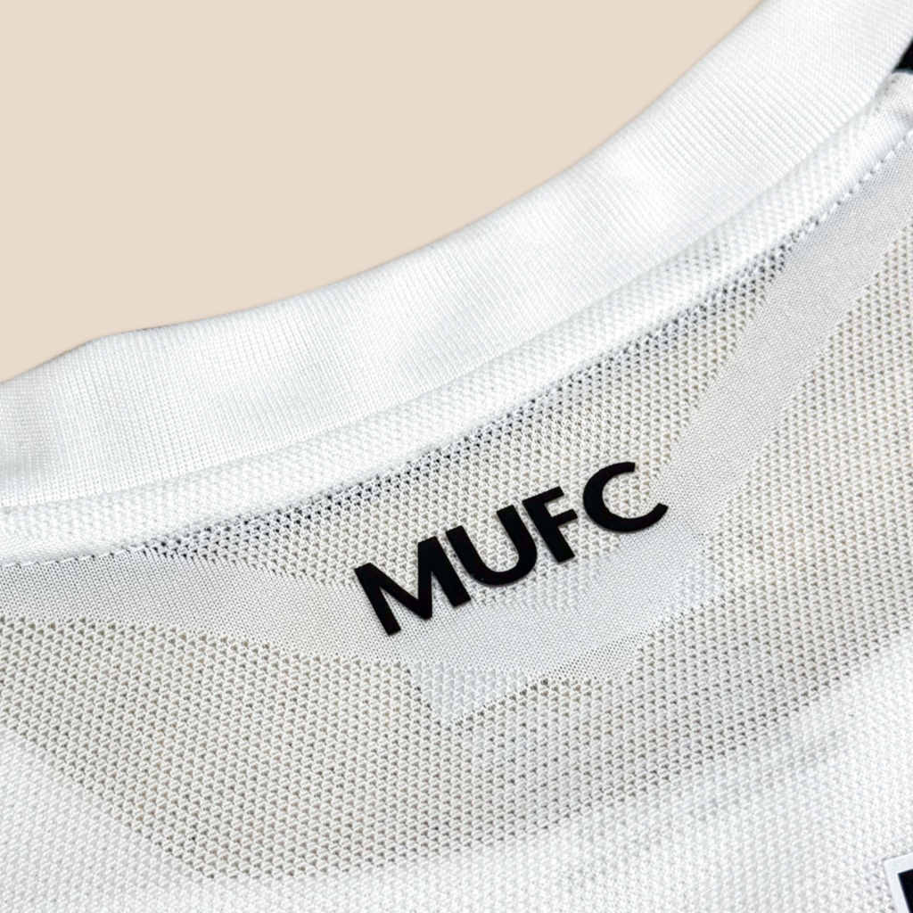 Manchester United 2010/11 Visitante