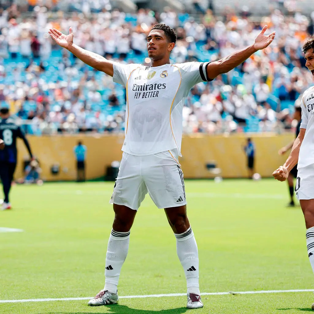 Real Madrid 2025/26 Local Versión Jugador Jersify