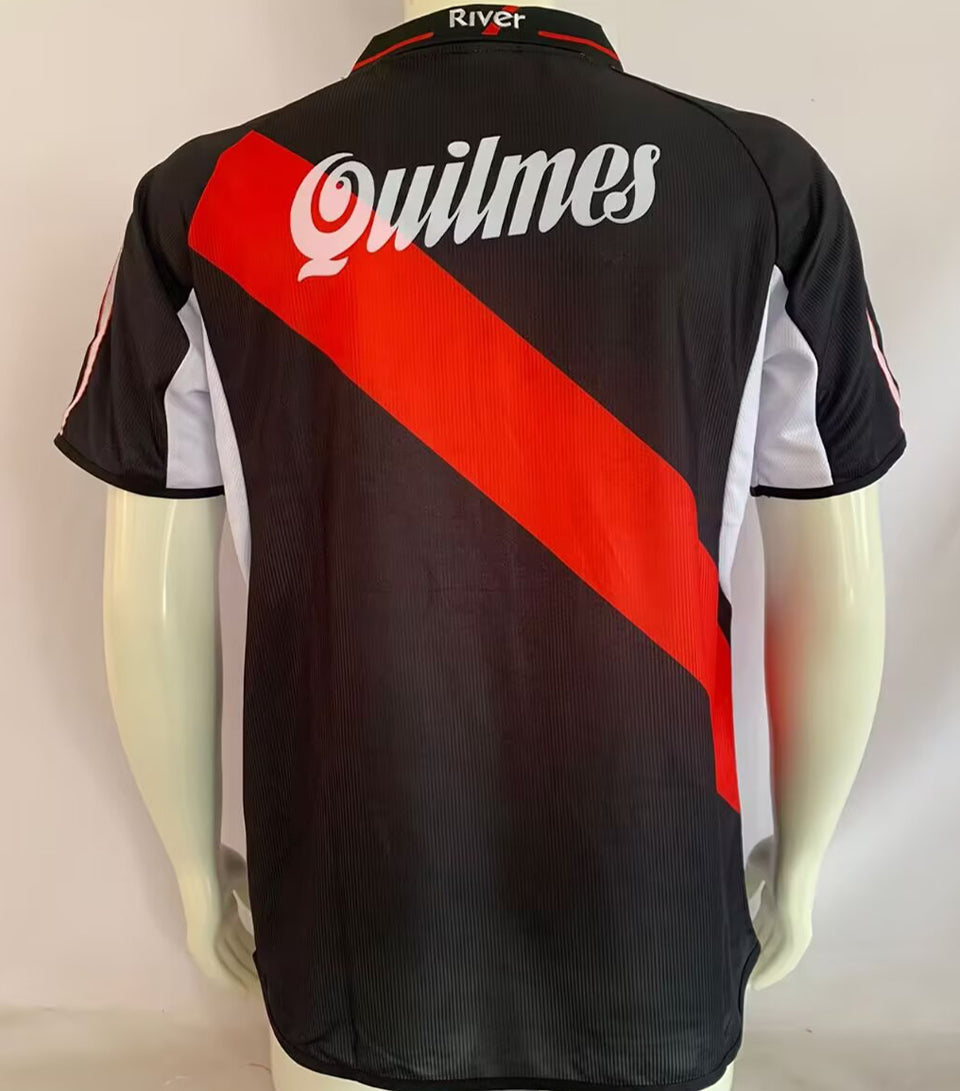 01 River Plate Tercero 2000/20