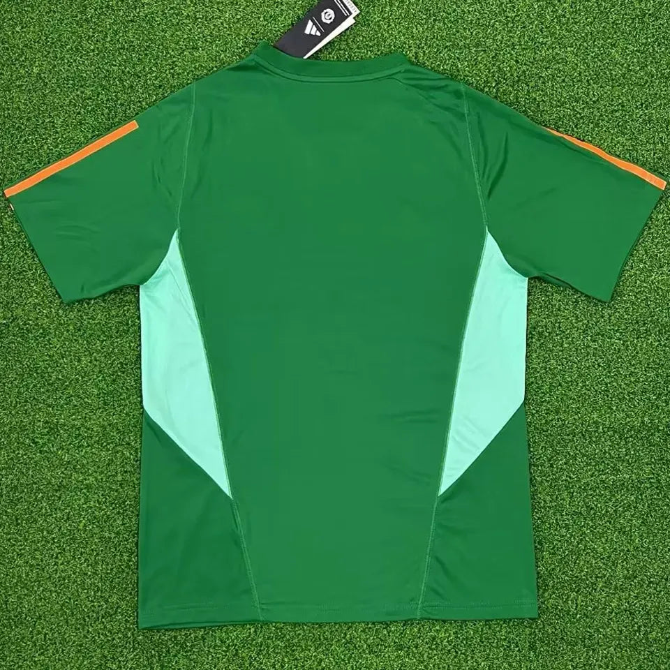 Jersey 2024 Manchester United Especial Versión Fan